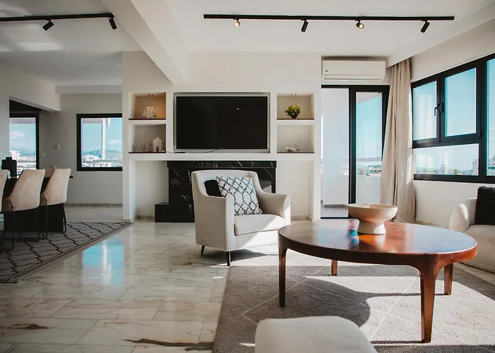 Amber View Penthouse 220sqm- Overlooking Downtown アパート *