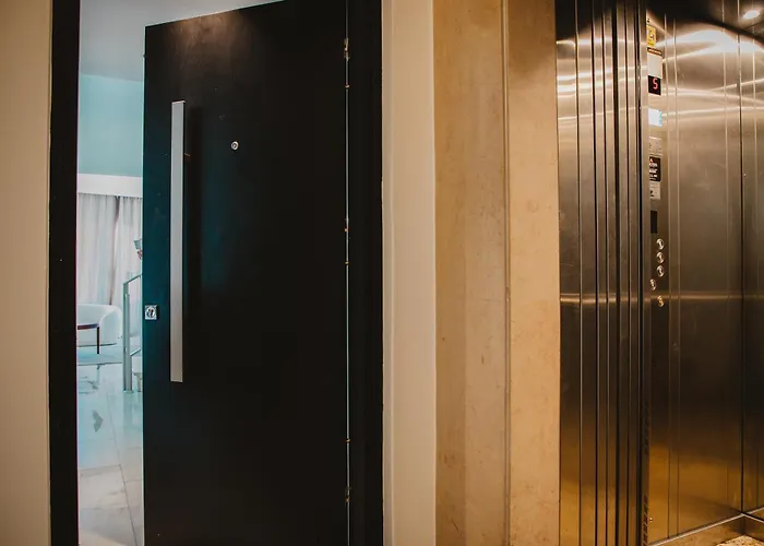 Amber View Penthouse 220sqm- Overlooking Downtown アパート