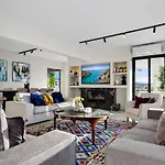 Amber View Penthouse 220sqm- Overlooking Downtown Apartment *