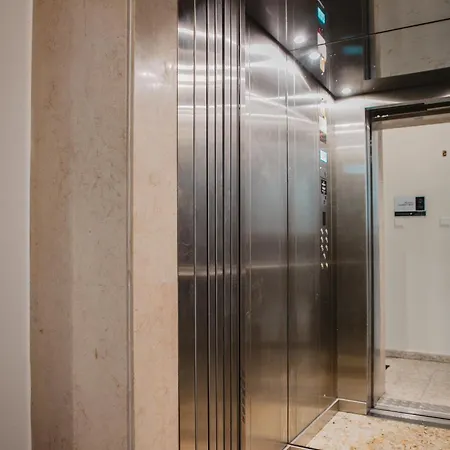 Amber View Penthouse 220sqm- Overlooking Downtown Apartman
