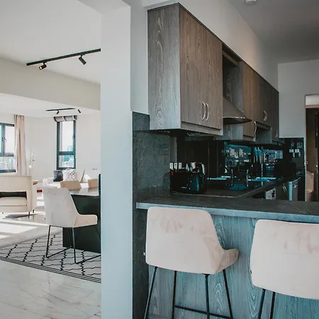 Apartment Amber View Penthouse 220sqm- Overlooking Downtown *