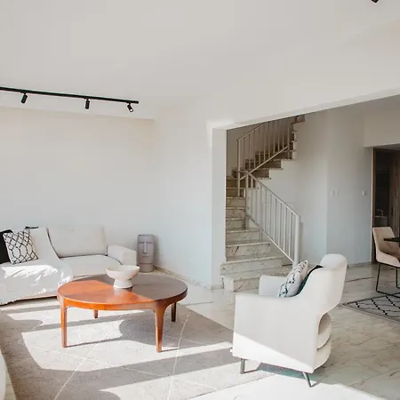 Amber View Penthouse 220sqm- Overlooking Downtown ليماسول