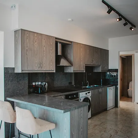 Amber View Penthouse 220sqm- Overlooking Downtown * Limassol