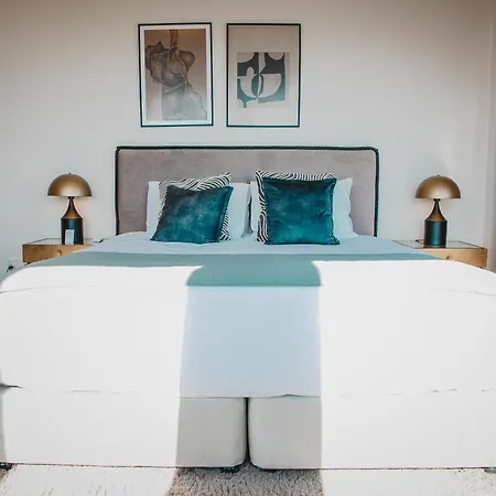 Amber View Penthouse 220sqm- Overlooking Downtown * ليماسول