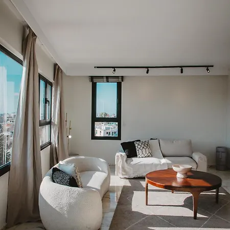 Amber View Penthouse 220sqm- Overlooking Downtown Apartment