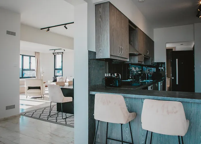 Daire Amber View Penthouse 220sqm- Overlooking Downtown *